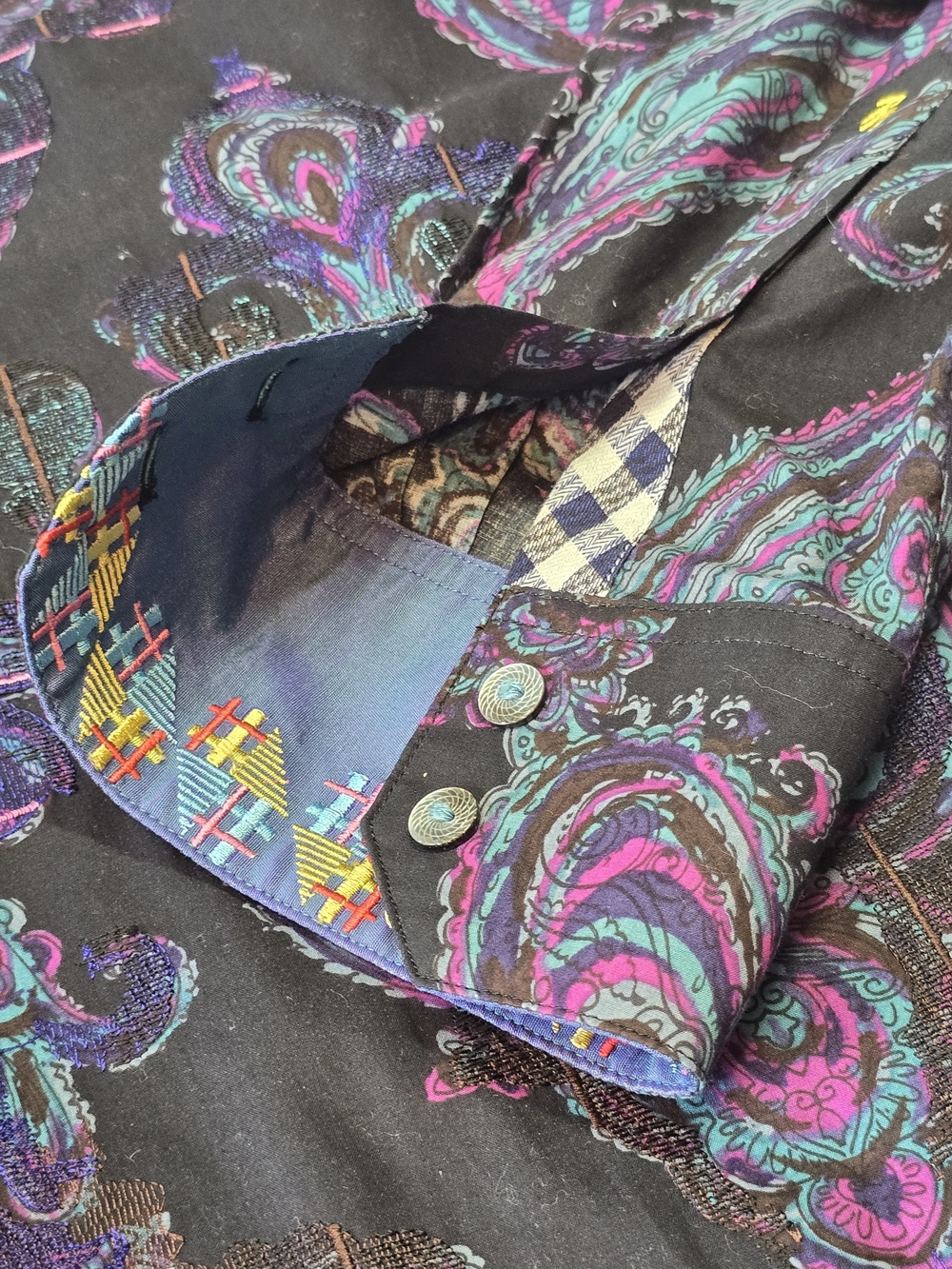 Robert Graham Paisley Long Sleeve Button Down Shirt - Men's Size M - Picture 12 of 16